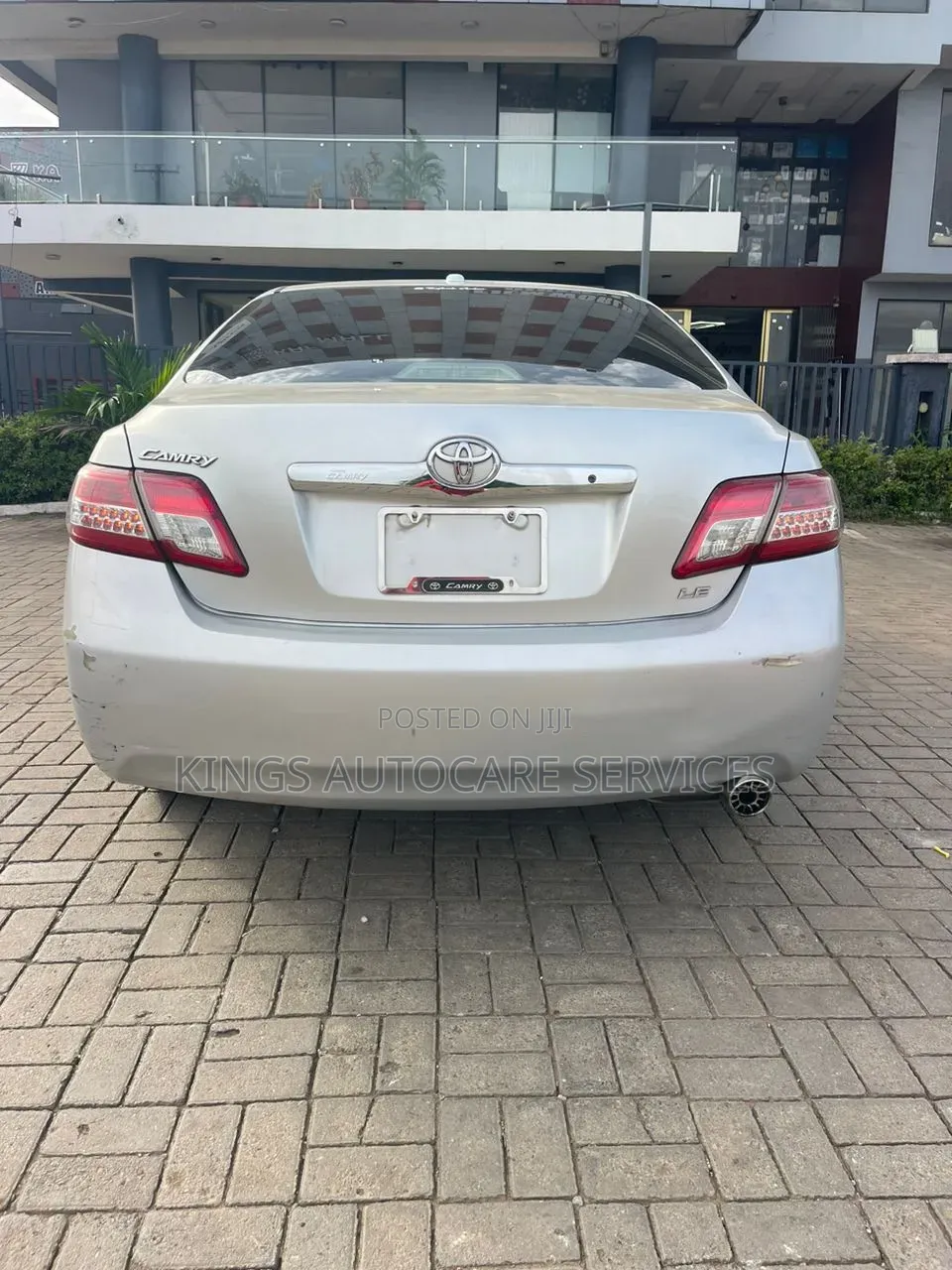 Toyota Camry LE 4dr Sedan (2.5L 4cyl 6A) 2011 Silver