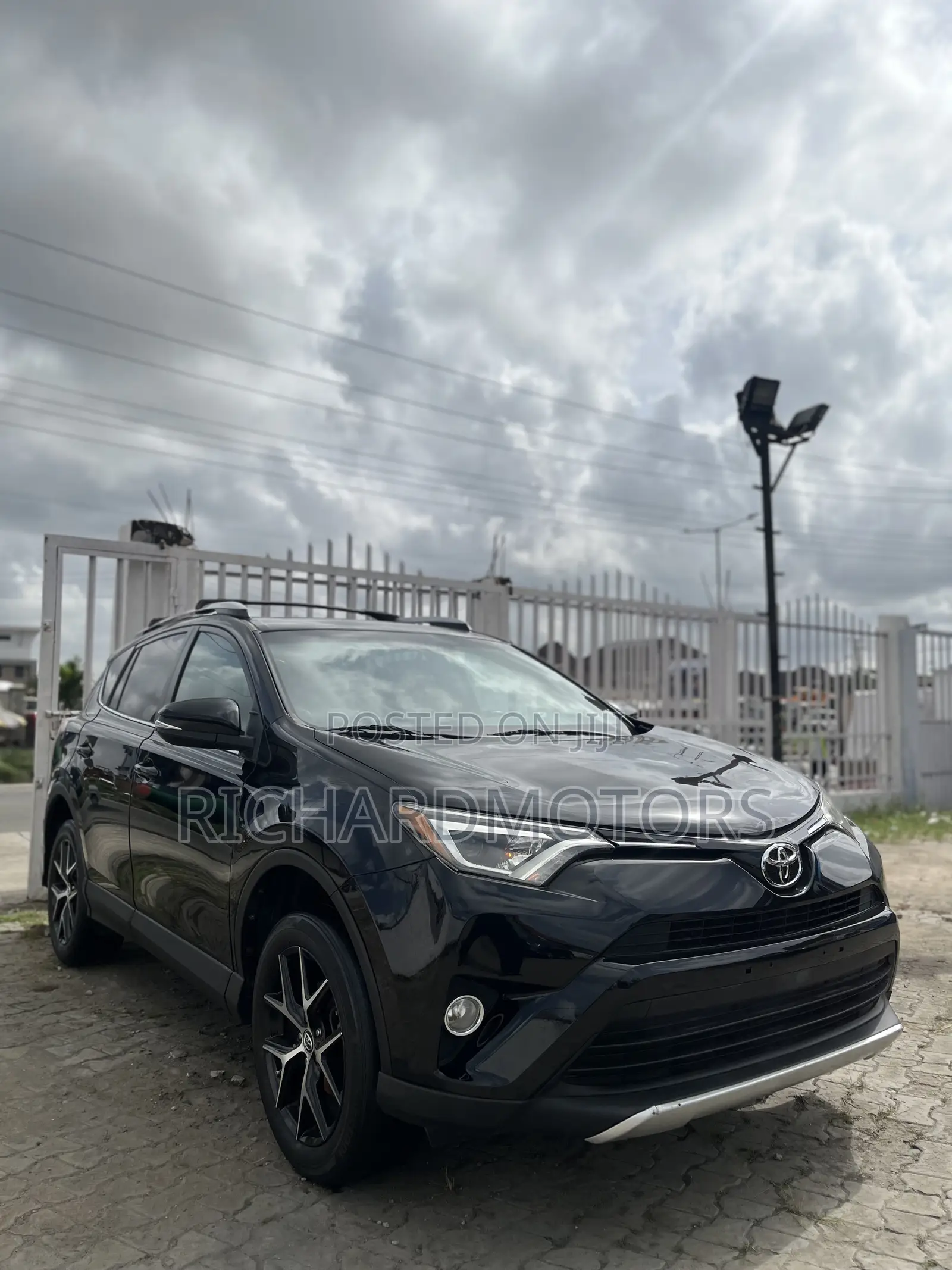 Toyota RAV4 SE AWD (2.5L 4cyl 6A) 2016 Black