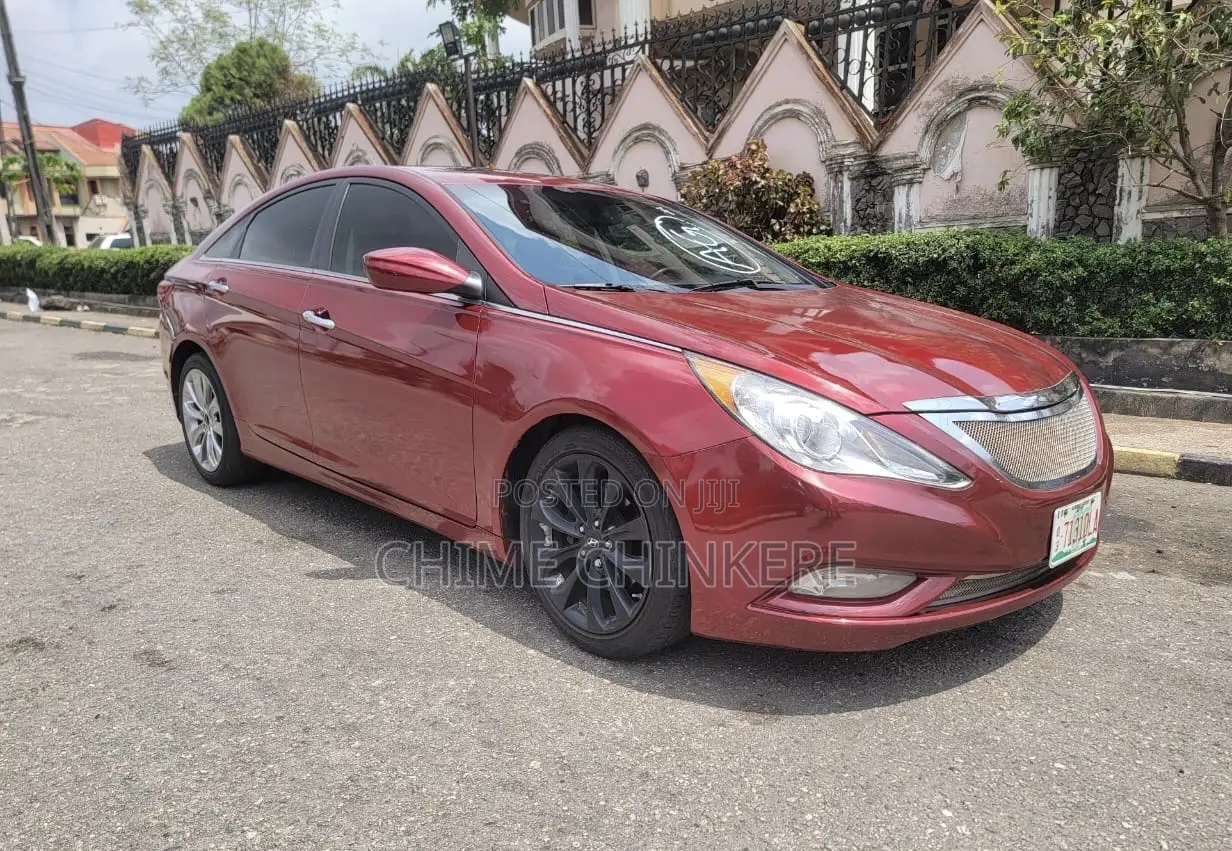 Hyundai Sonata SE Sedan FWD (3.3L 6cyl 5A) 2010 Red