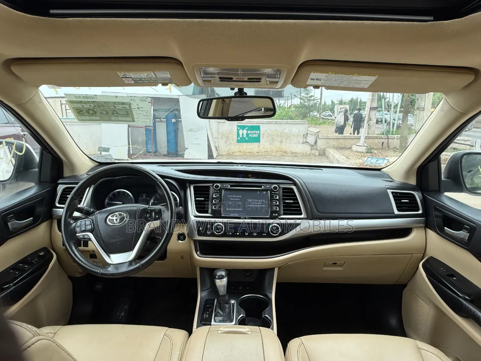 Toyota Highlander XLE 4dr SUV AWD (3.5L 6cyl 6A) 2015 Off white