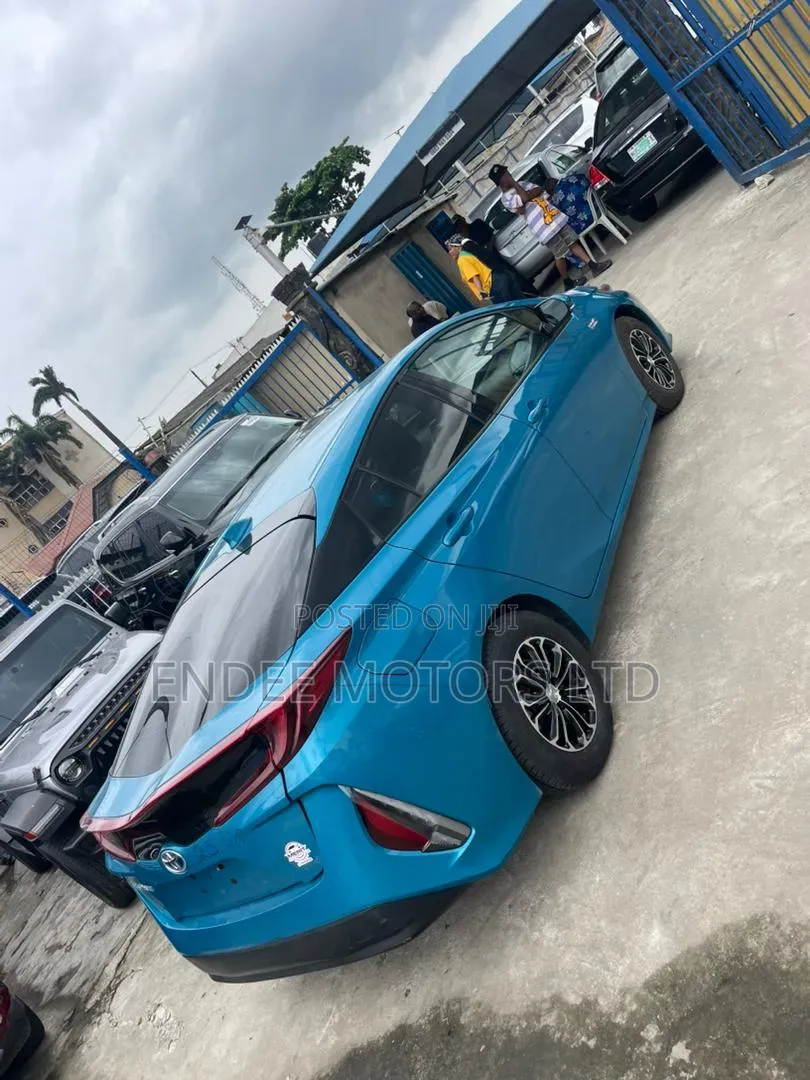 Toyota Prius Limited FWD 2020 Blue