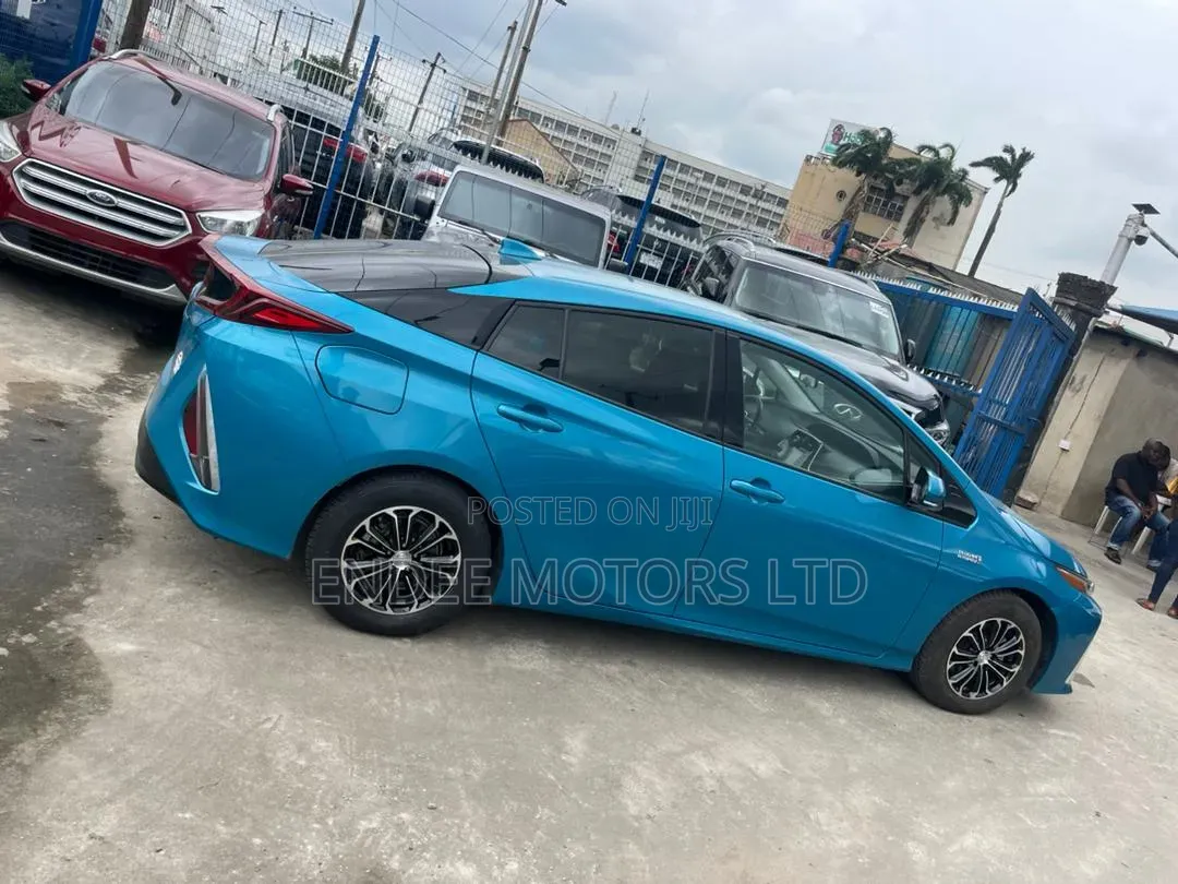 Toyota Prius Limited FWD 2020 Blue