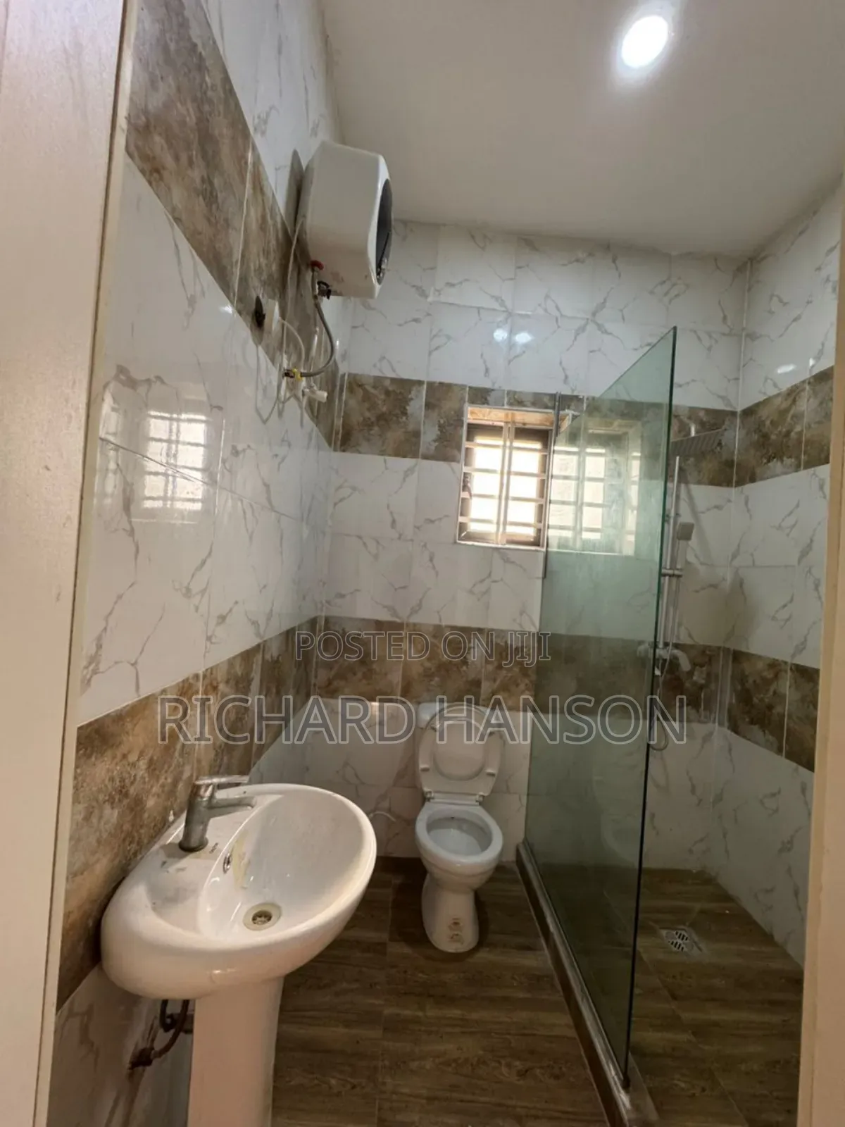 1bdrm Shared Apartment in Maple, Chevron for rent