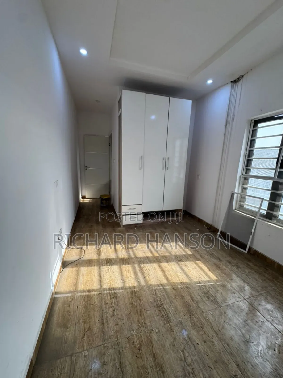 1bdrm Shared Apartment in Maple, Chevron for rent