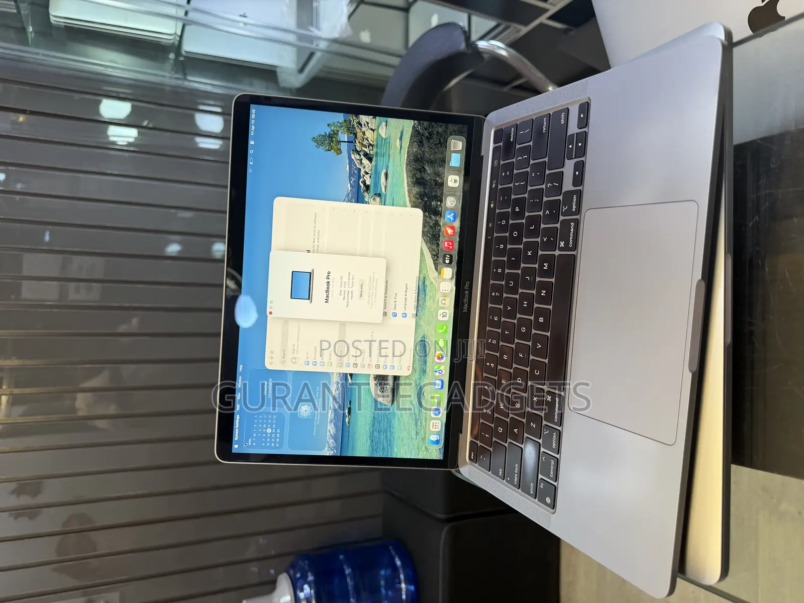 Laptop Apple MacBook Pro 2022 M2 8GB Apple M2 SSD 512GB
