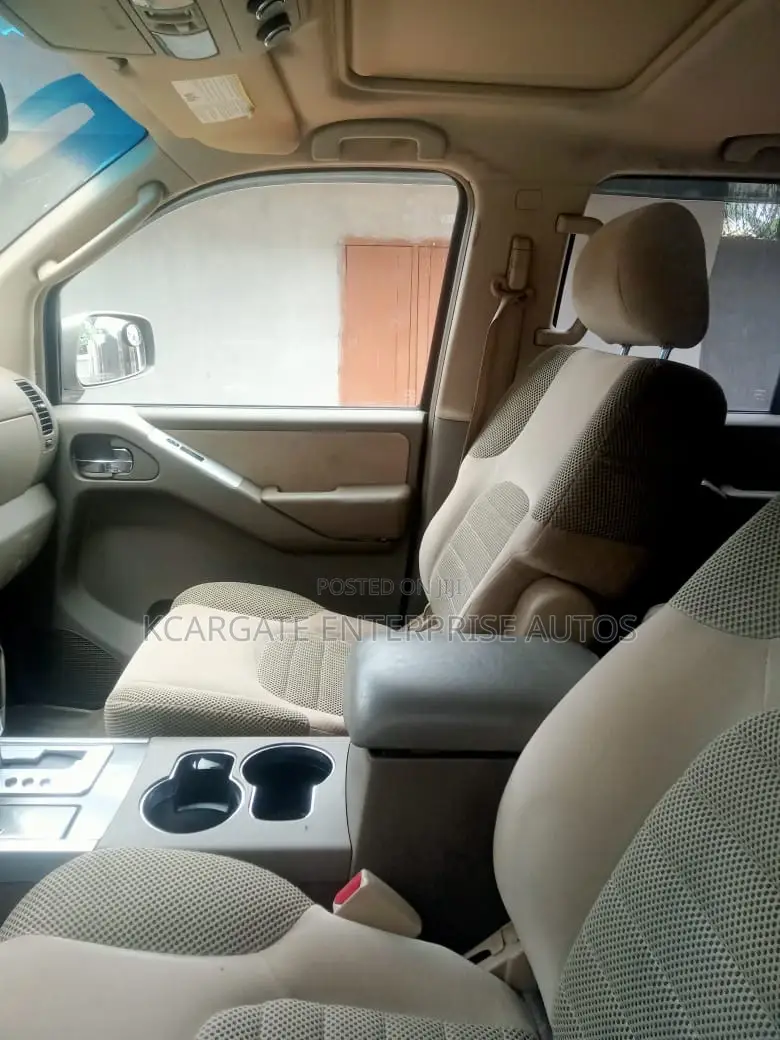Nissan Pathfinder 4.0 V6 Automatic 2007 Brown