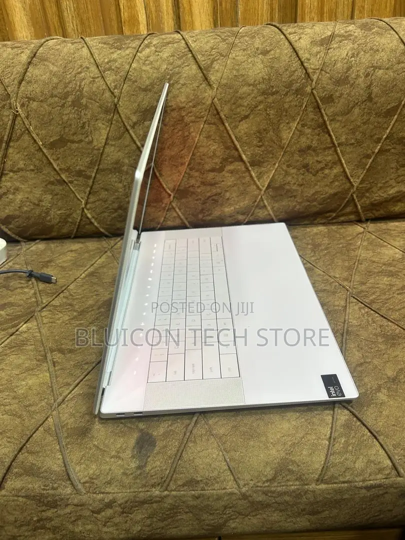 Laptop Dell XPS 16 9640 32GB Intel Core Ultra 9 SSD 1T