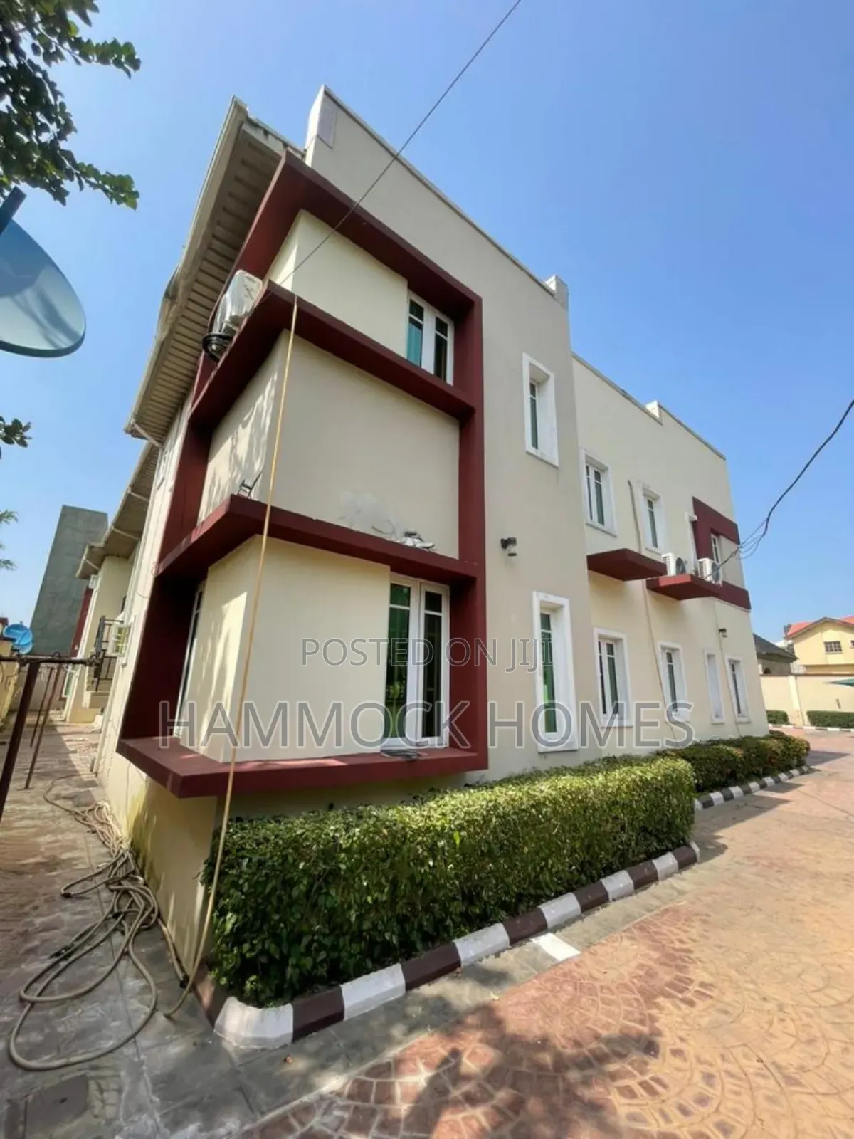 12bdrm Block of Flats in Kolapo Ishola Gra, Akobo for sale
