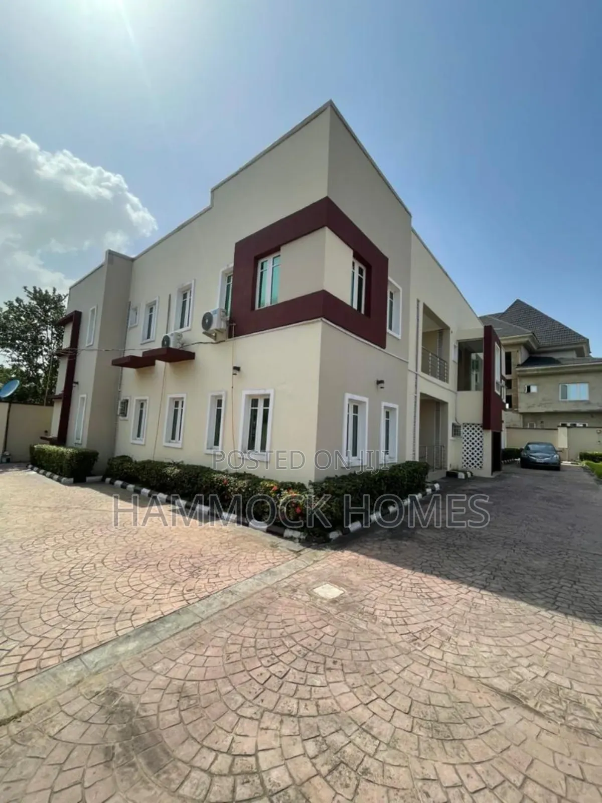12bdrm Block of Flats in Kolapo Ishola Gra, Akobo for sale