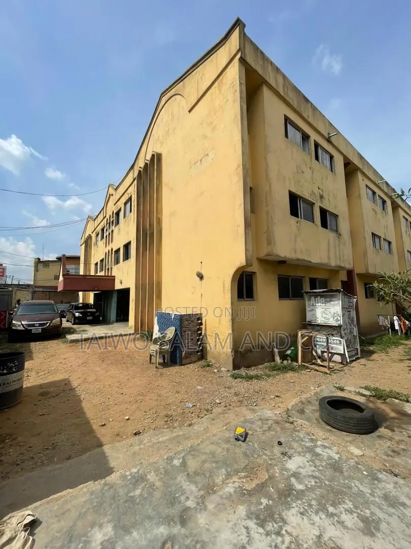 24 Unit Office Complex