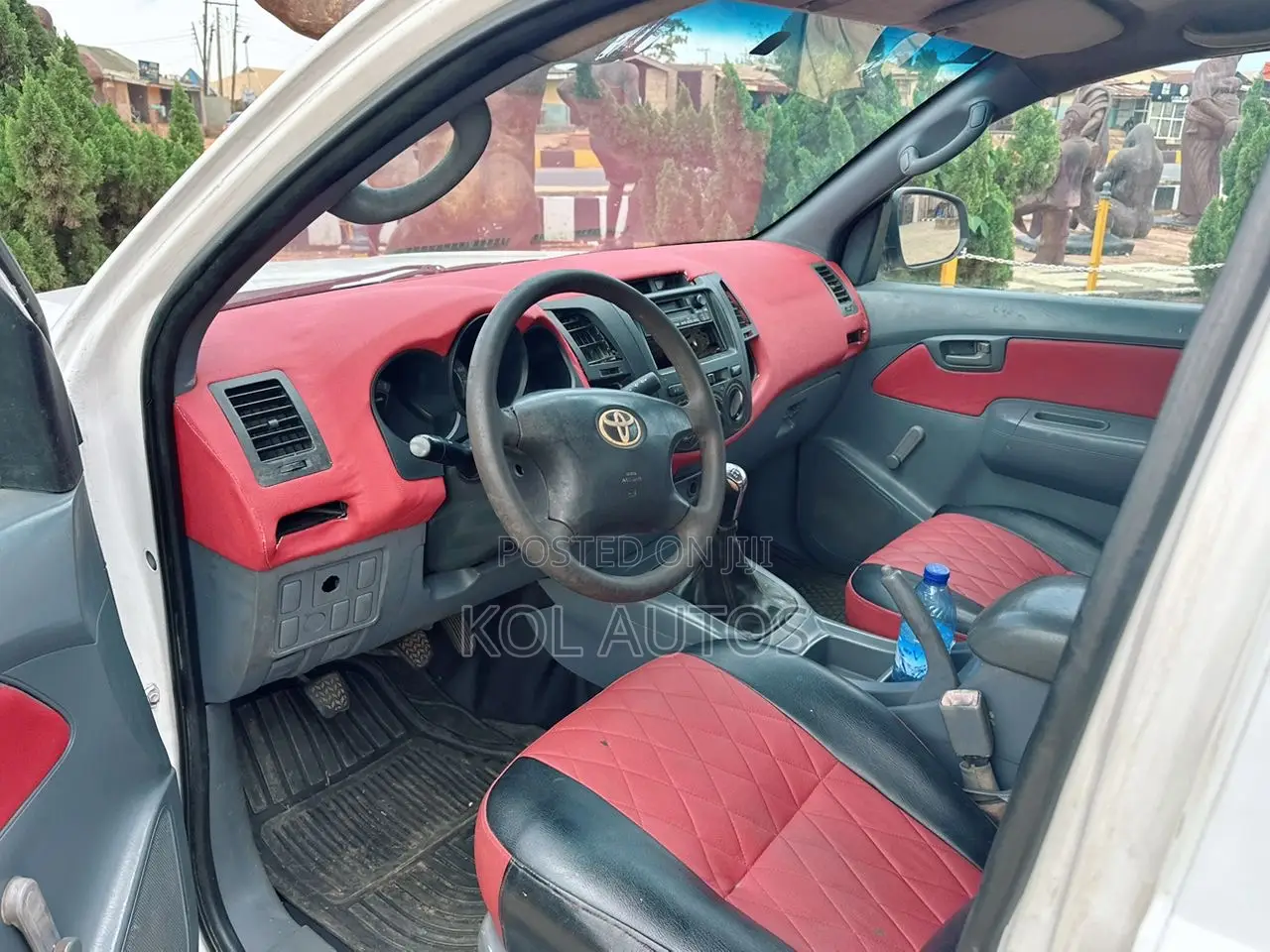 Toyota Hilux 2012 White