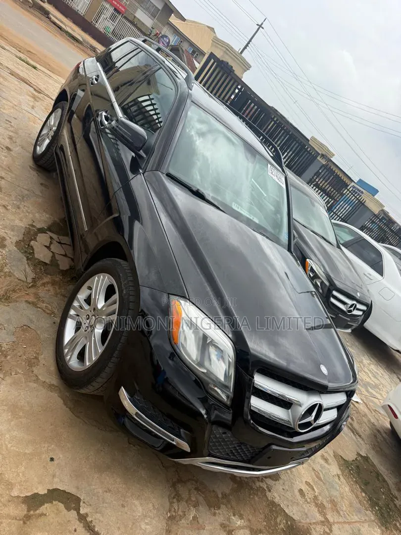 Mercedes-Benz GLK-Class Base GLK 350 4dr 4x2 (3.5L 6cyl 7A) 2015 Black
