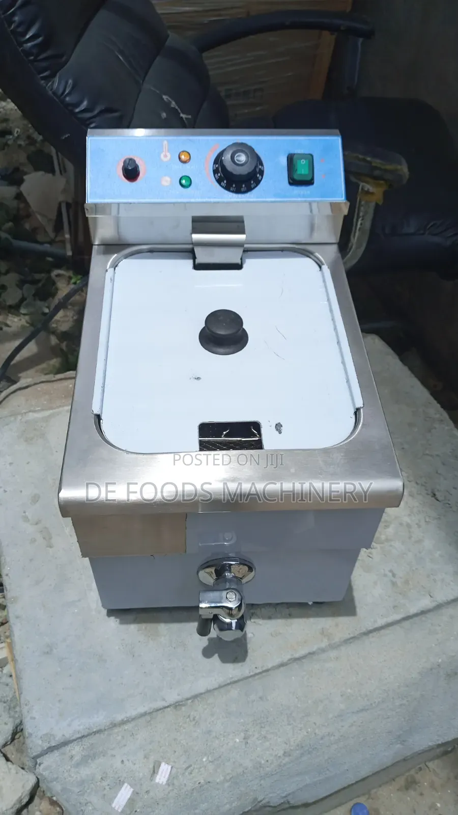 Electric Deeper Fryer With Tap