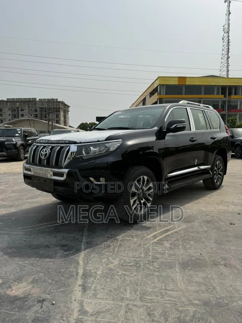 New Toyota Land Cruiser Prado 2.7 2023 Black