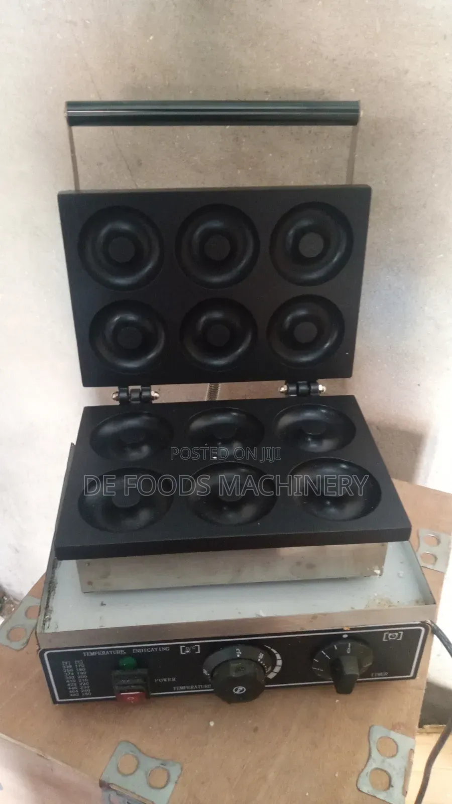 6 Mould Donuts Baker