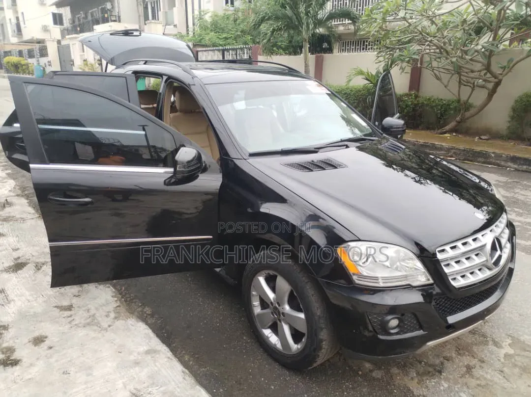 Mercedes-Benz M Class 2011 Black
