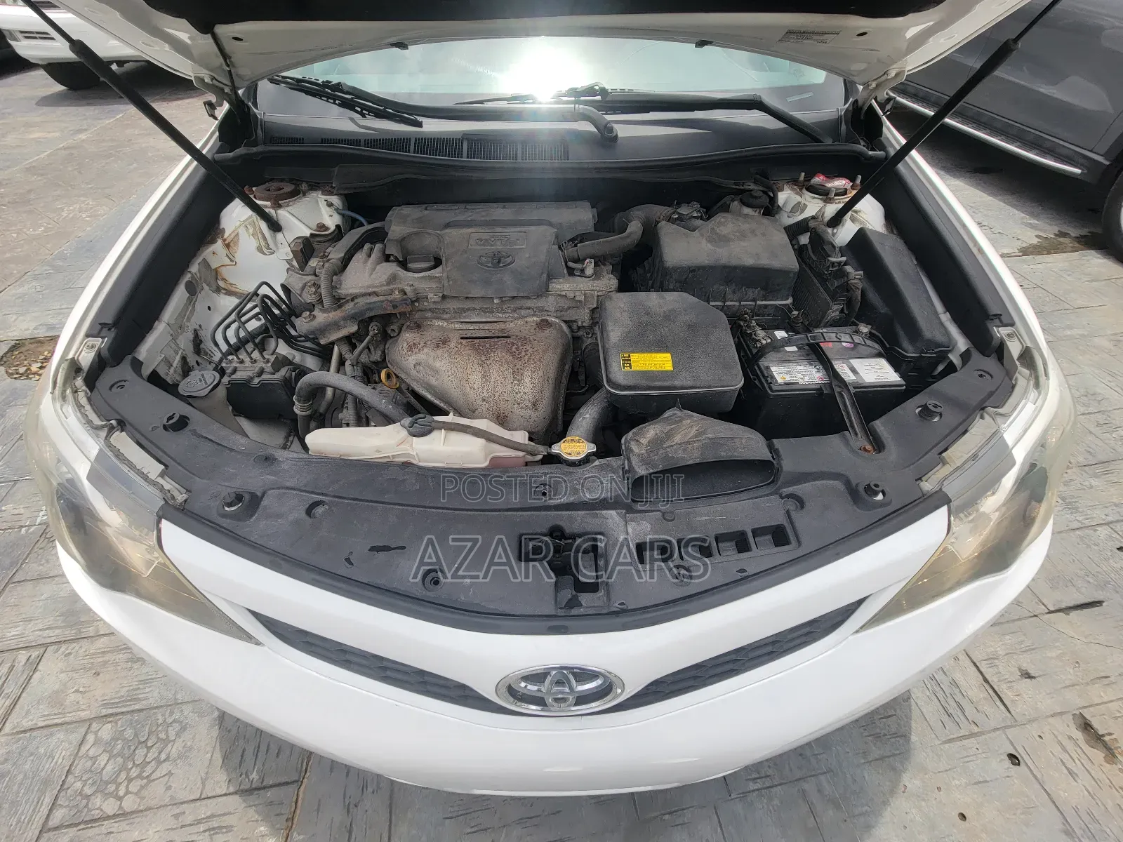 Toyota Camry SE 4dr Sedan (2.5L 4cyl 6A) 2012 White
