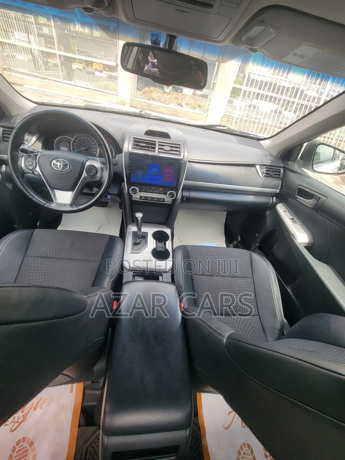 Toyota Camry SE 4dr Sedan (2.5L 4cyl 6A) 2012 White