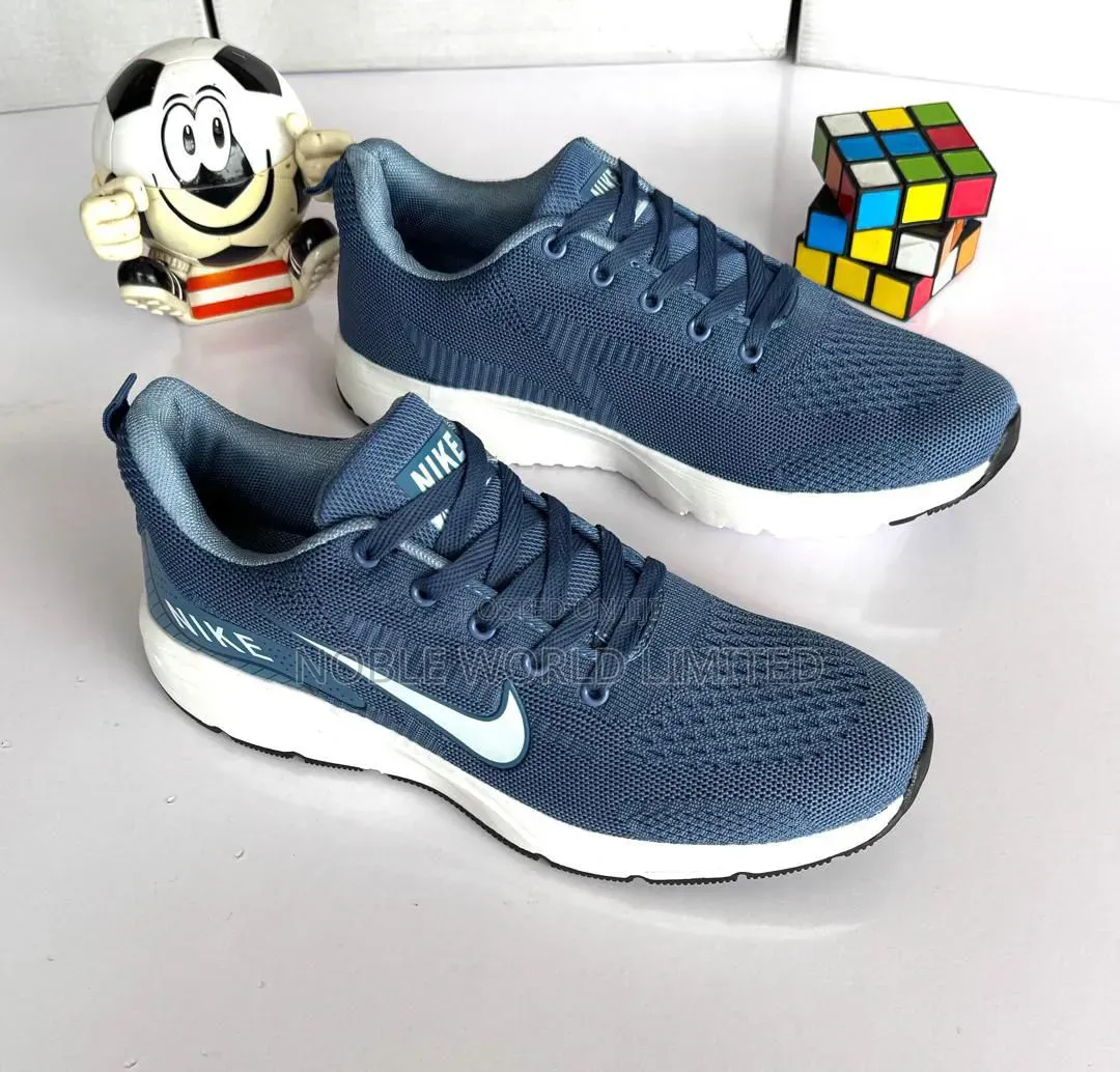 Unisex Nike Comfy Sneakers Cw 7h