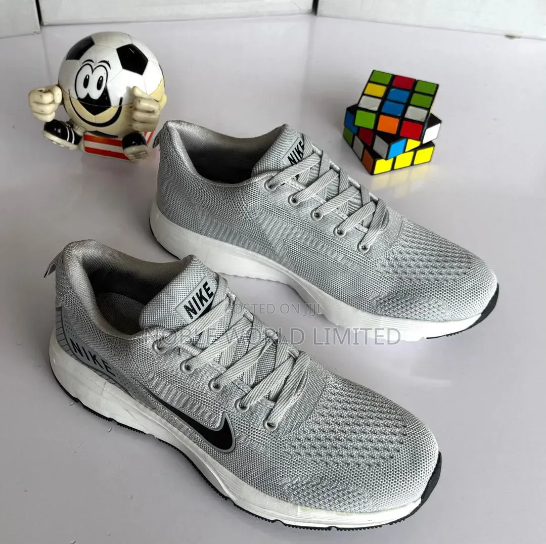 Unisex Nike Comfy Sneakers Cw 7h