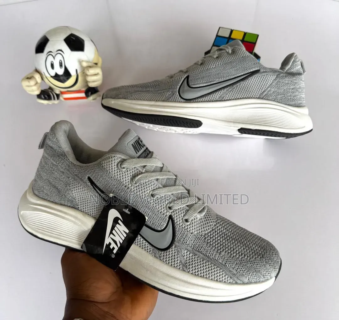 Unisex Nike Comfy Sneakers Cw 7h