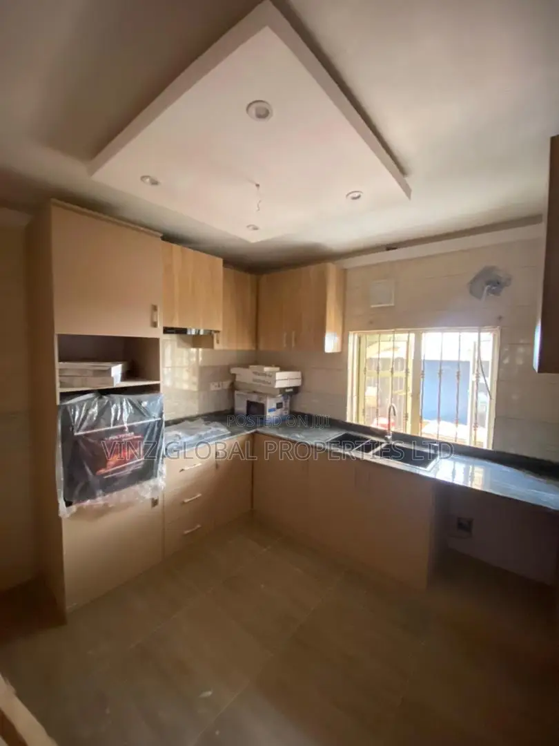 3bdrm Apartment in Lekki for rent