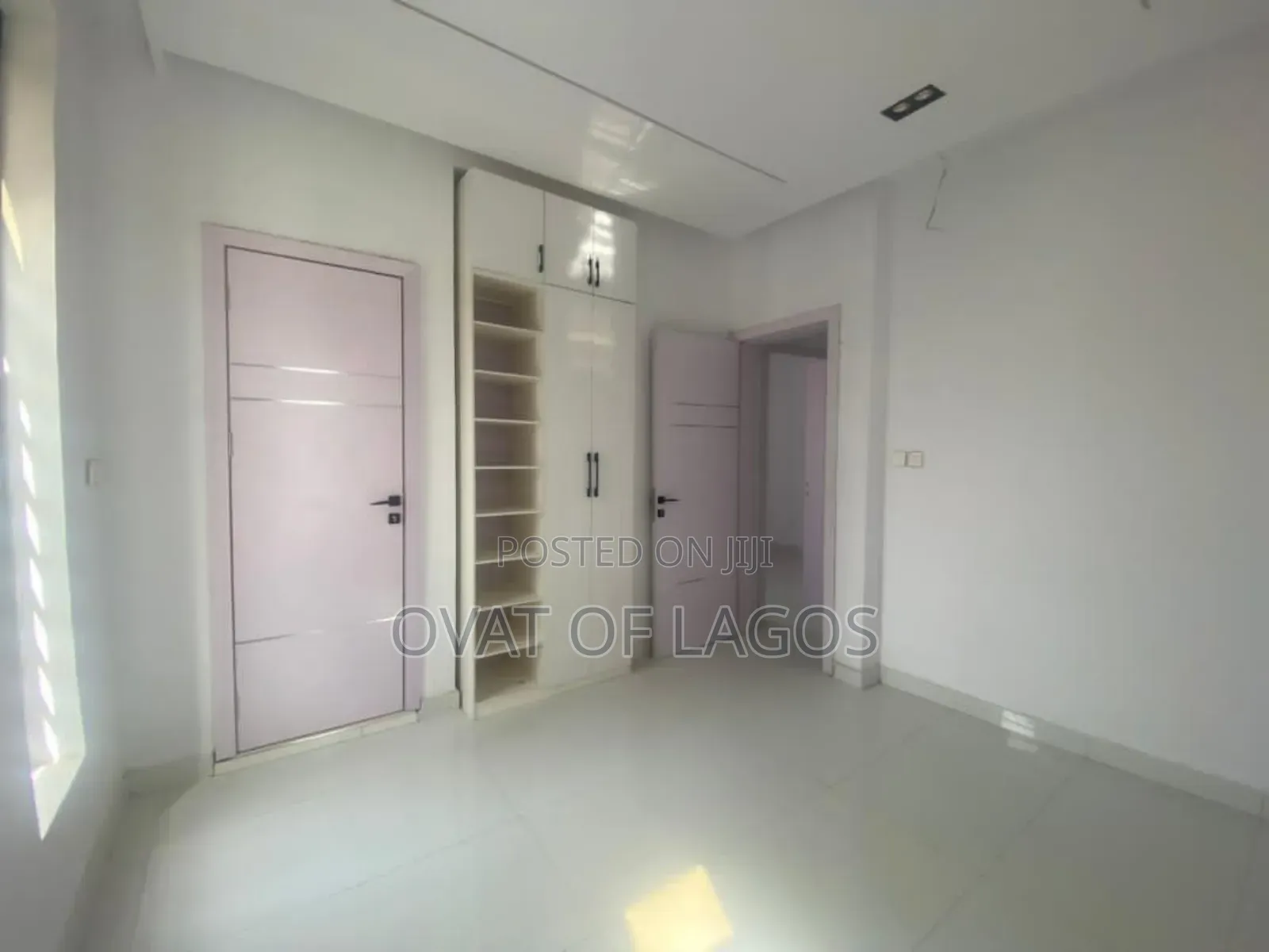 4bdrm Duplex in Ikota Villa for sale