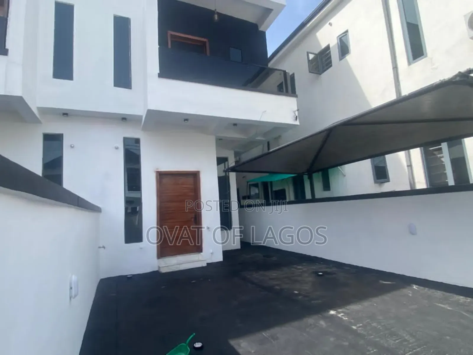 4bdrm Duplex in Ikota for rent