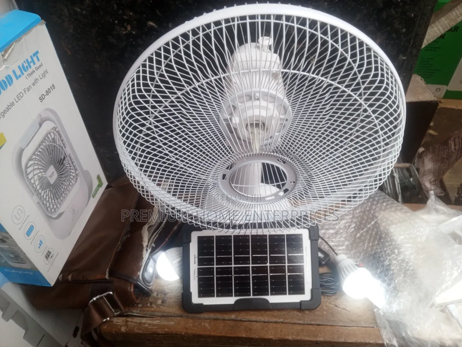 Mingsheng Rechargeable Table Fan With 2 Bulbs and Panel