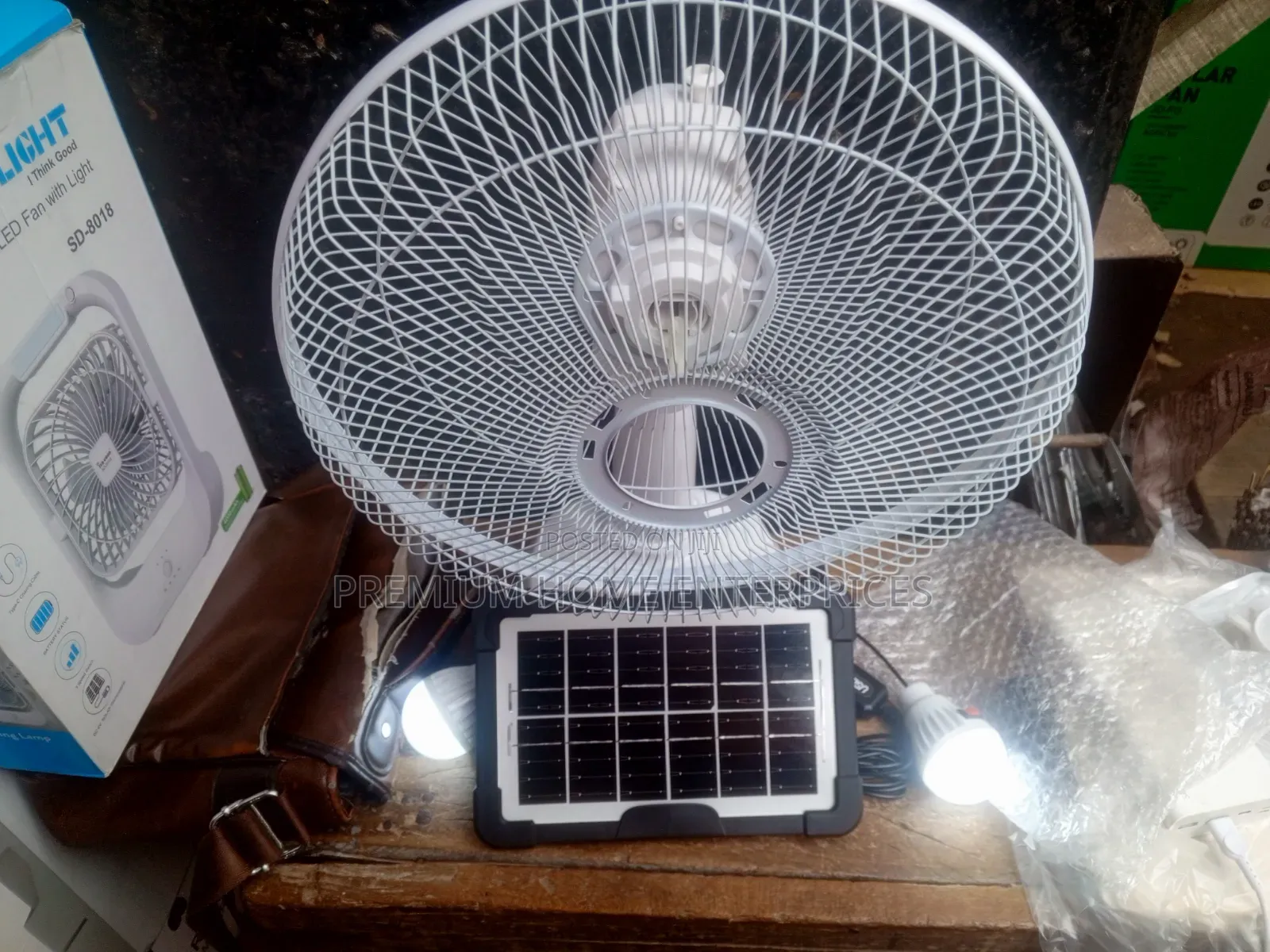 Mingsheng Rechargeable Table Fan With 2 Bulbs and Panel