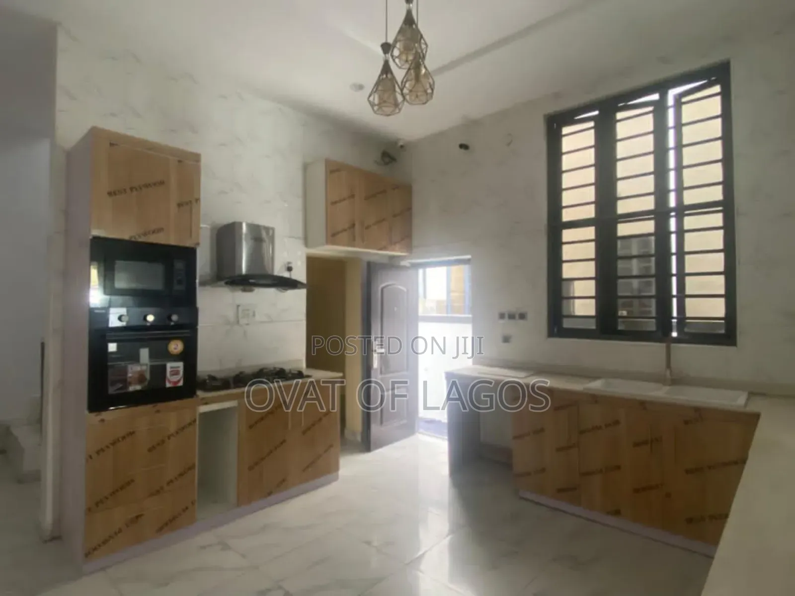 4bdrm Duplex in Ikota for rent
