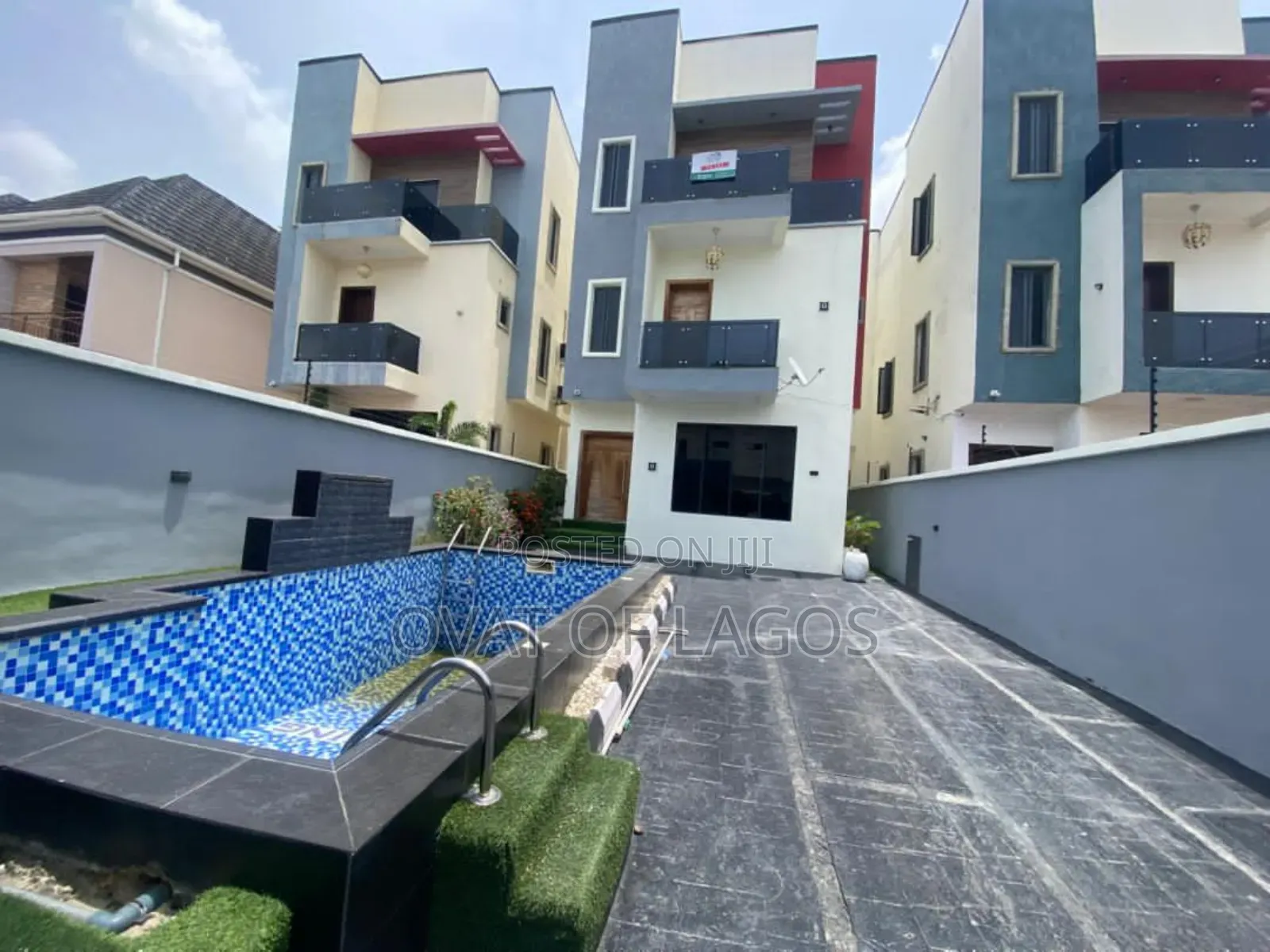 5bdrm Duplex in Ikota Vila for rent