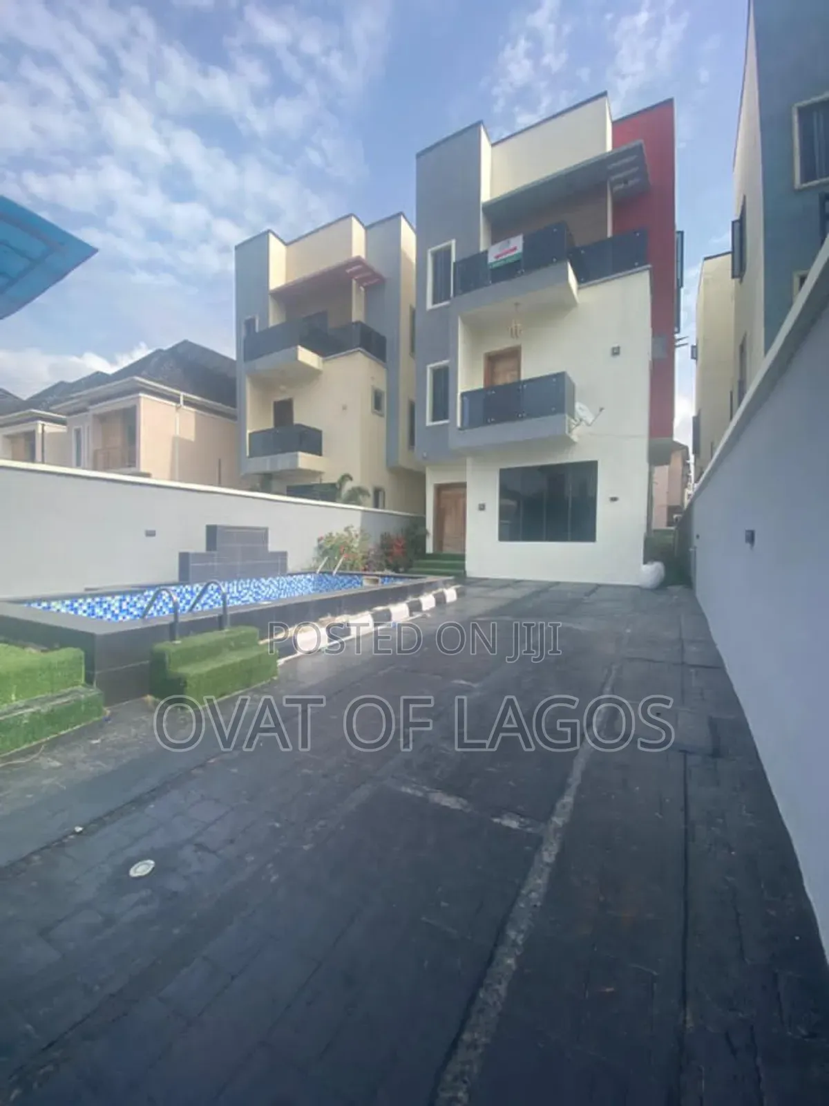 5bdrm Duplex in Ikota Vila for rent