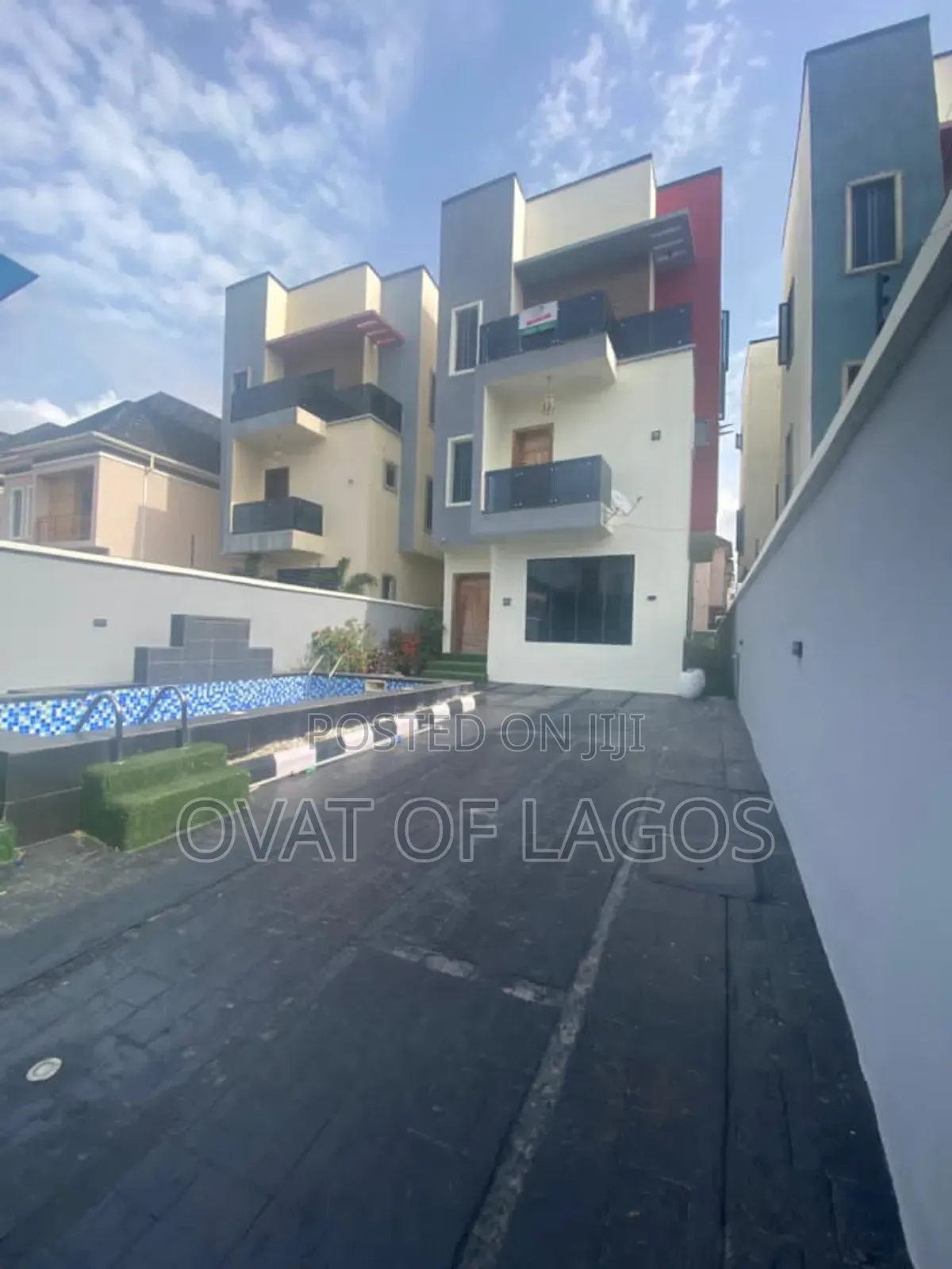 5bdrm Duplex in Ikota Vila for rent