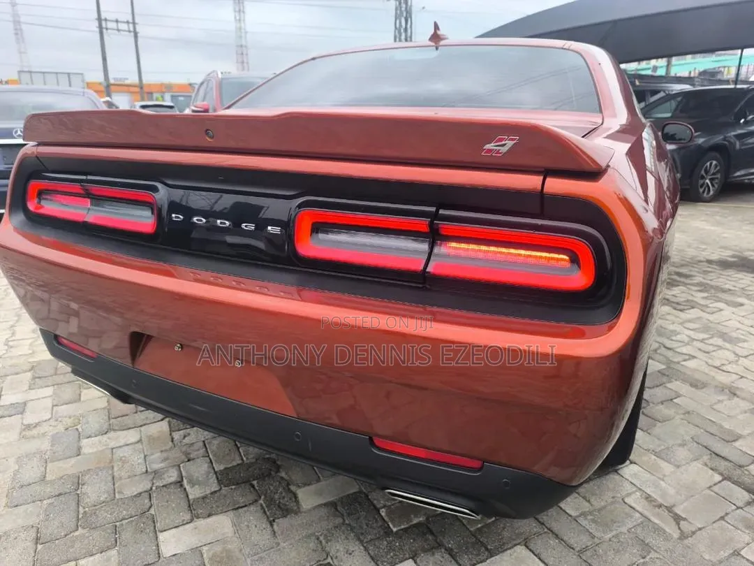 Dodge Challenger GT 2023 Orange