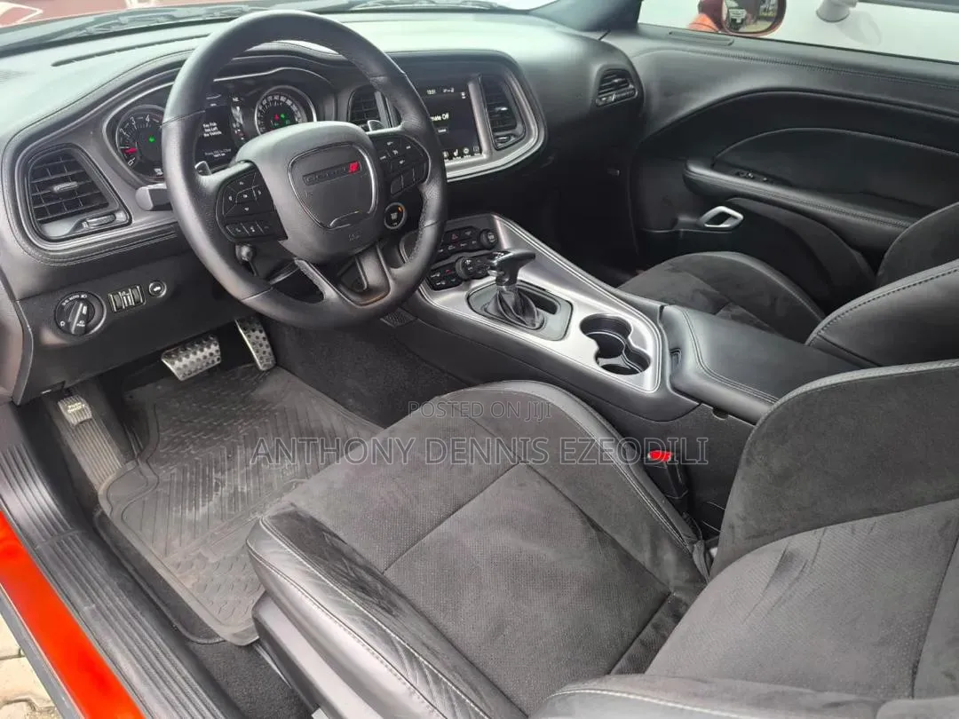 Dodge Challenger GT 2023 Orange