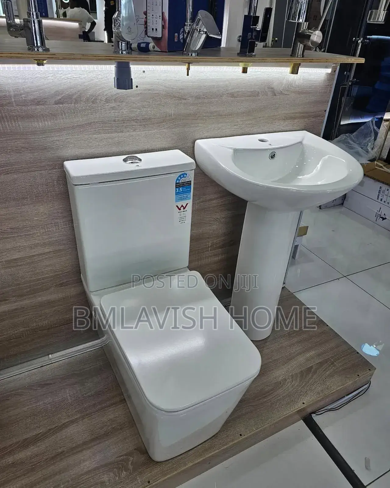 White Water Closet Set