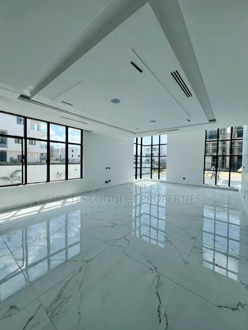 6bdrm Duplex in Ikate for sale