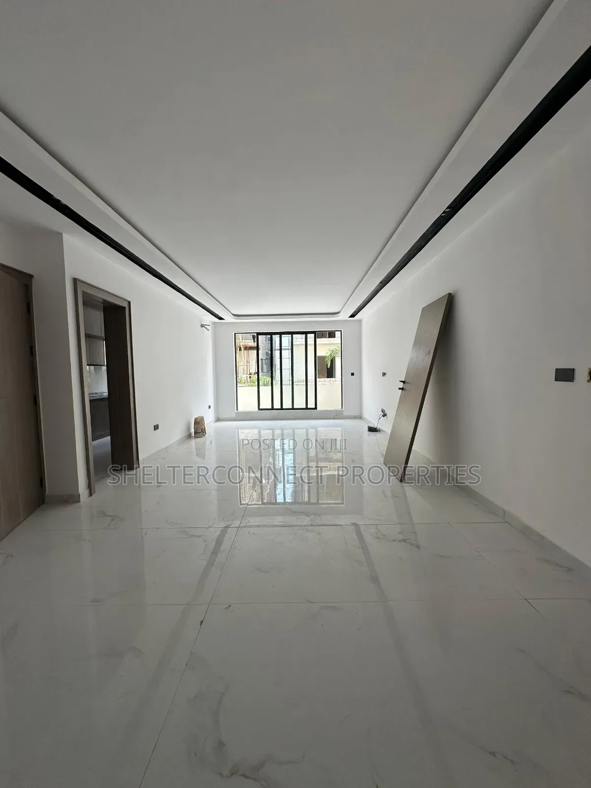 2bdrm Apartment in Lekki Phase 1 for sale