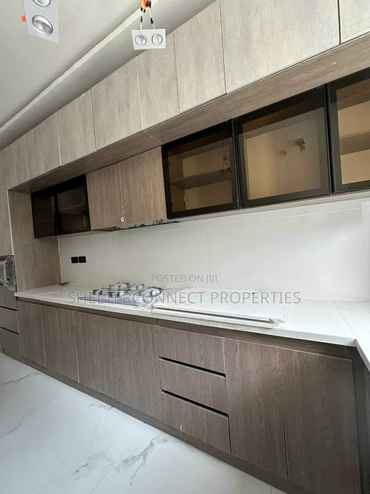 2bdrm Apartment in Lekki Phase 1 for sale