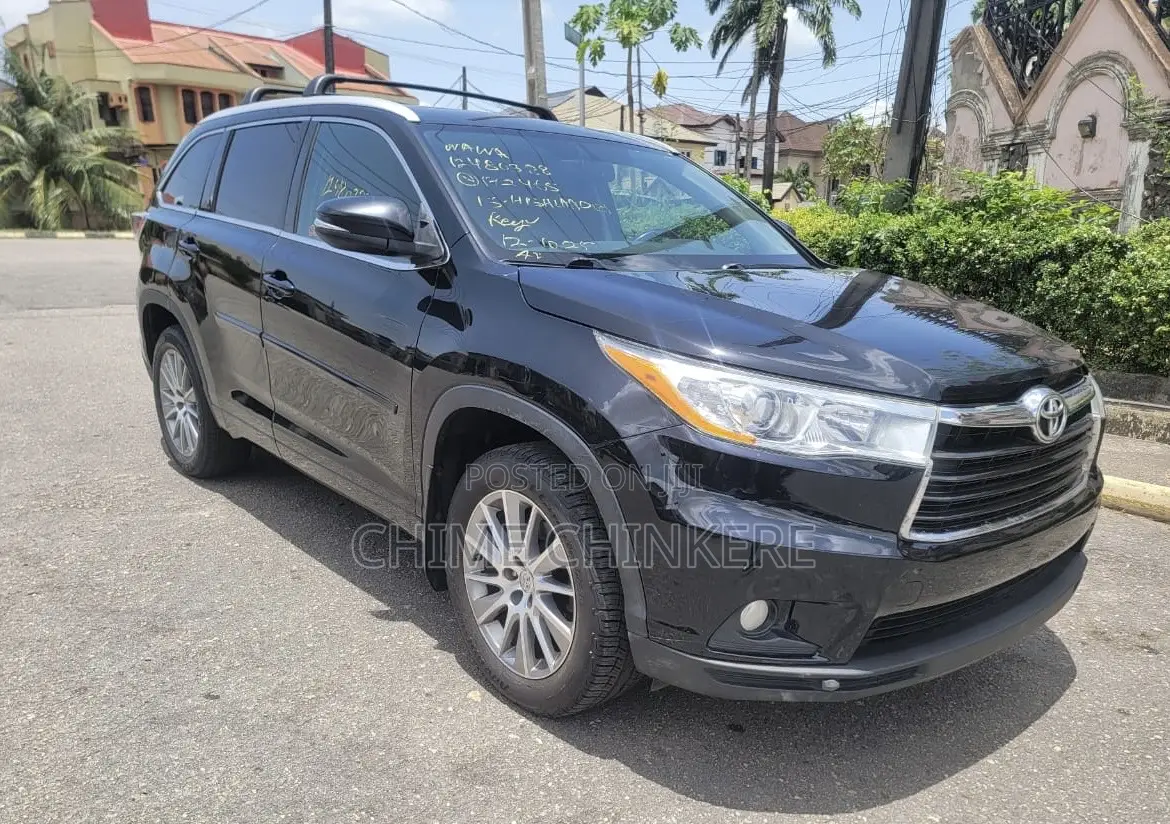 Toyota Highlander XLE 4dr SUV AWD (3.5L 6cyl 6A) 2015 Black