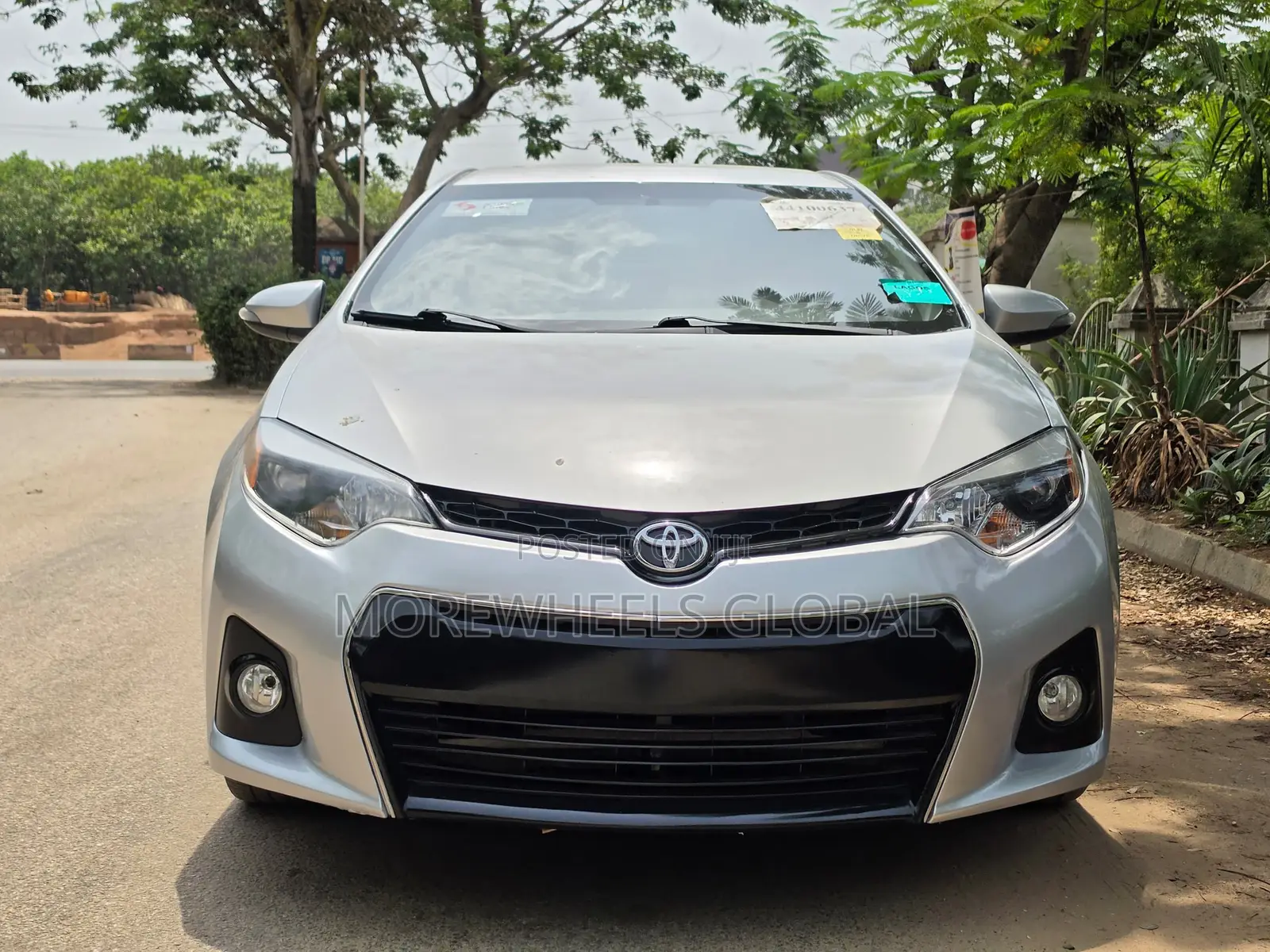 Toyota Corolla LE 4dr Sedan (1.8L 4cyl CVT) 2016 Silver