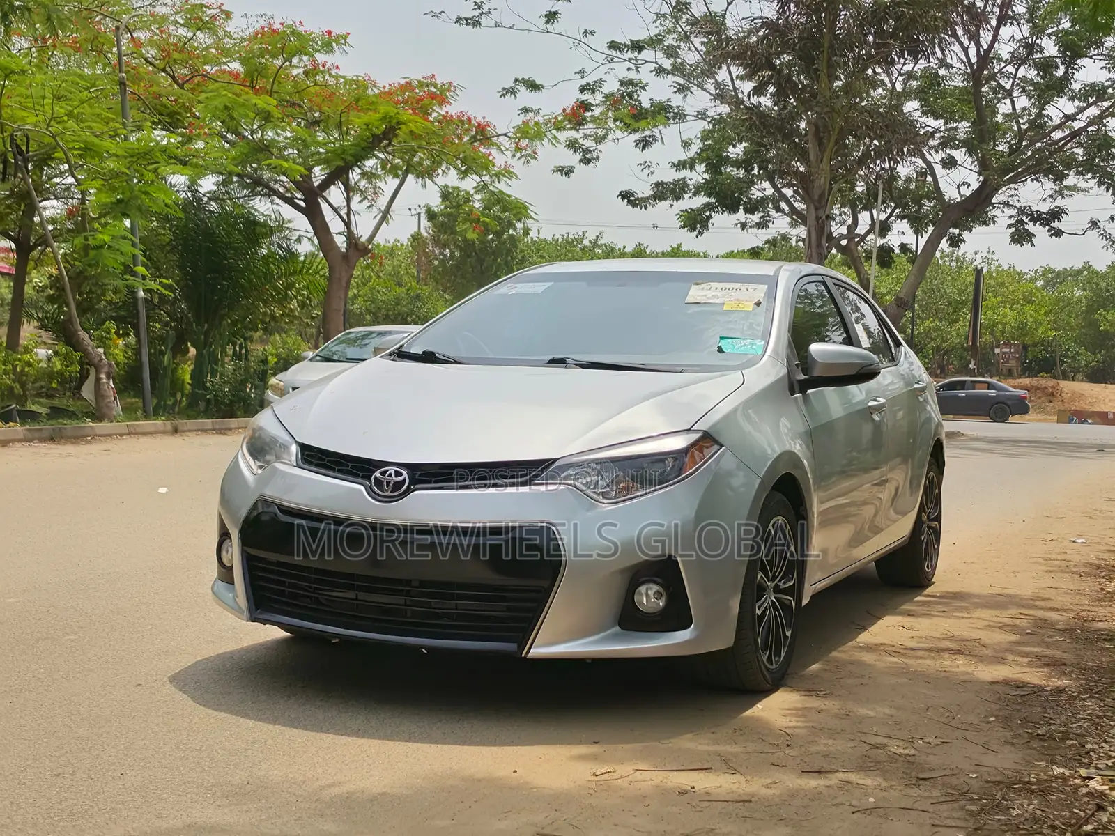 Toyota Corolla LE 4dr Sedan (1.8L 4cyl CVT) 2016 Silver