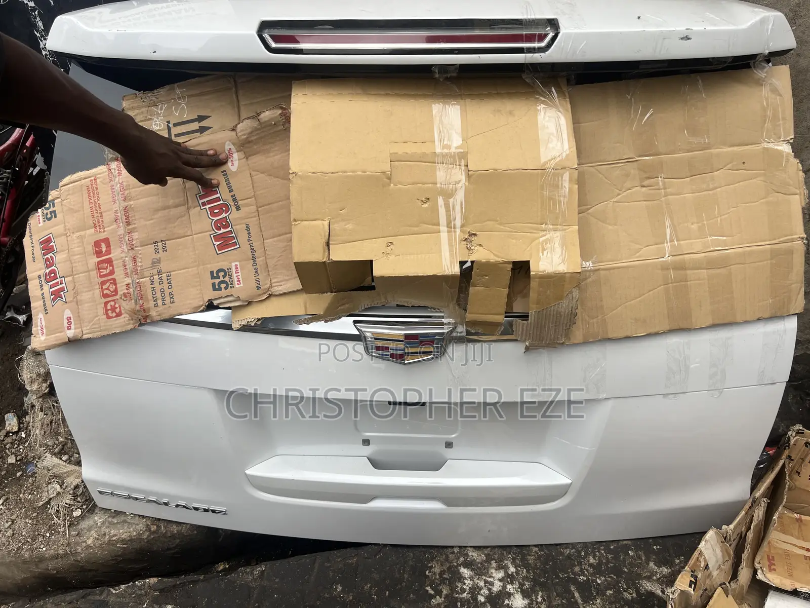 Cadillac Escalade Back Booth 2016 2017 2018 2019