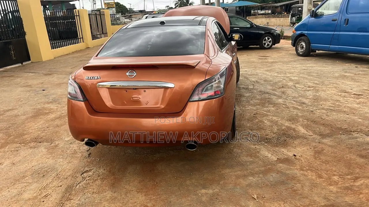 Nissan Altima 2012 Orange