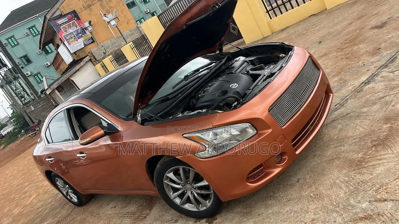 Nissan Altima 2012 Orange