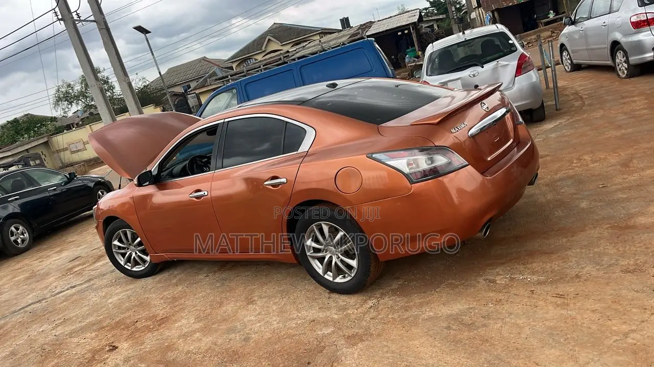 Nissan Altima 2012 Orange
