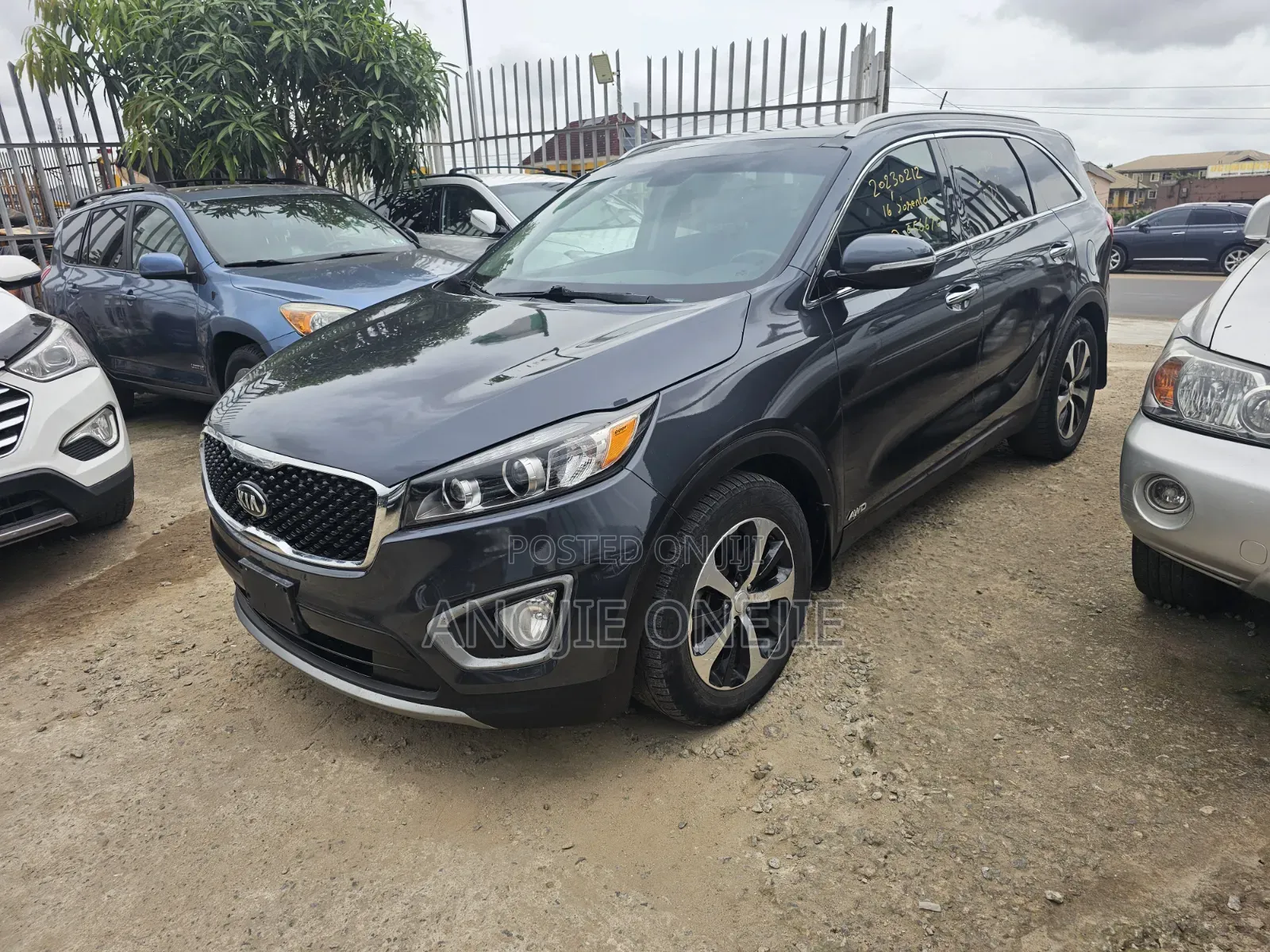 Kia Sorento 4dr SUV 2016 Gray