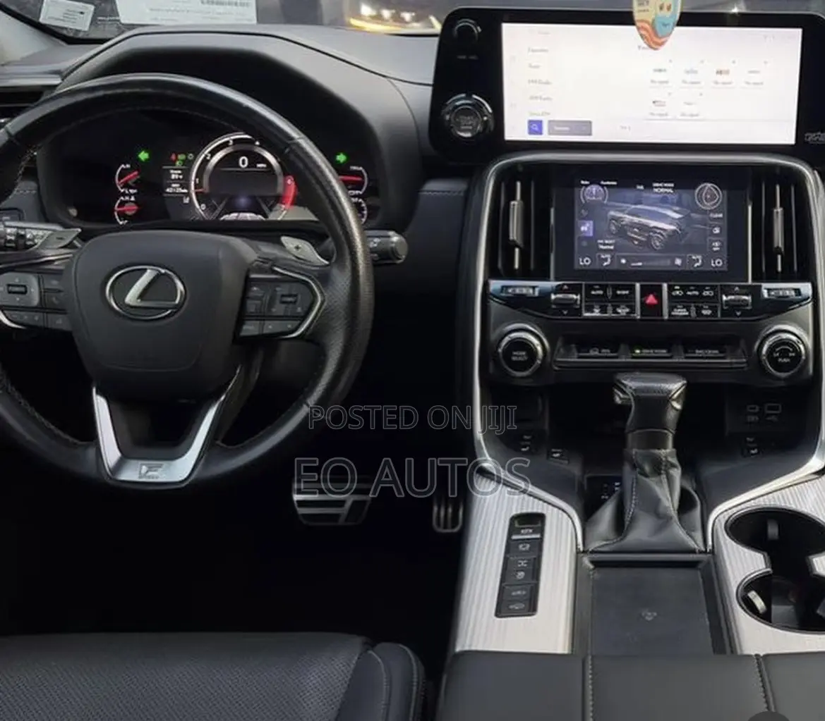 Lexus LX 600 2022 Gray