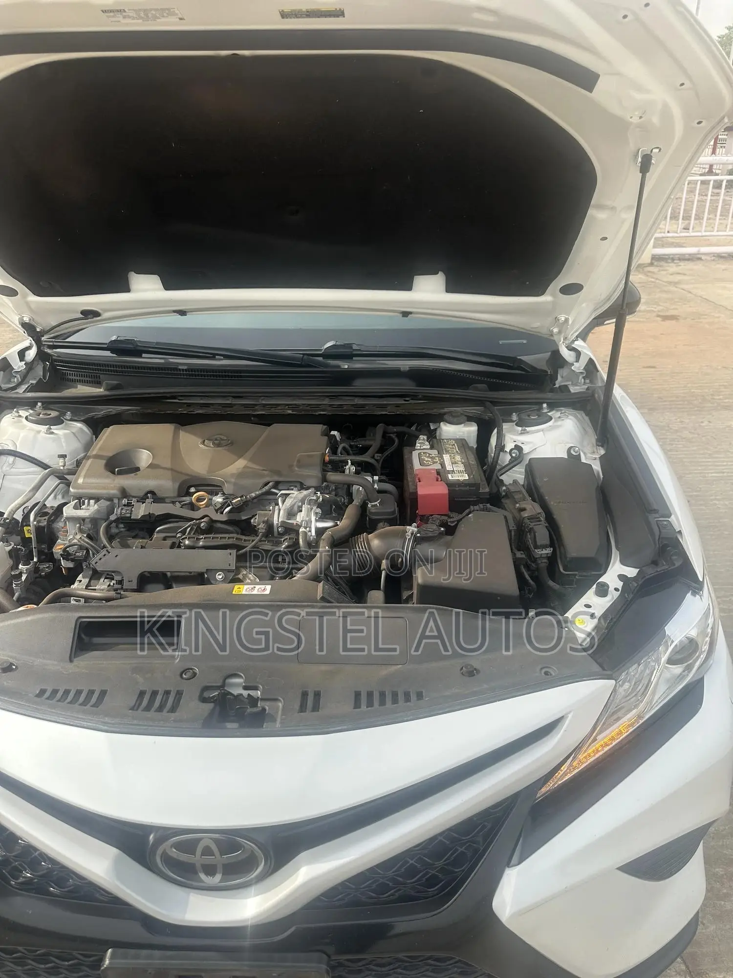 Toyota Camry XSE FWD 2020 White